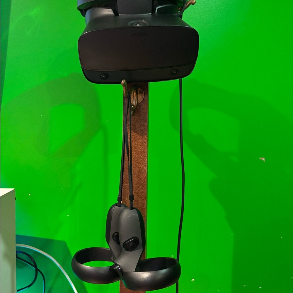 Oculus Rift S VR headset
